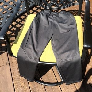 dark gray nike dri-fit pants